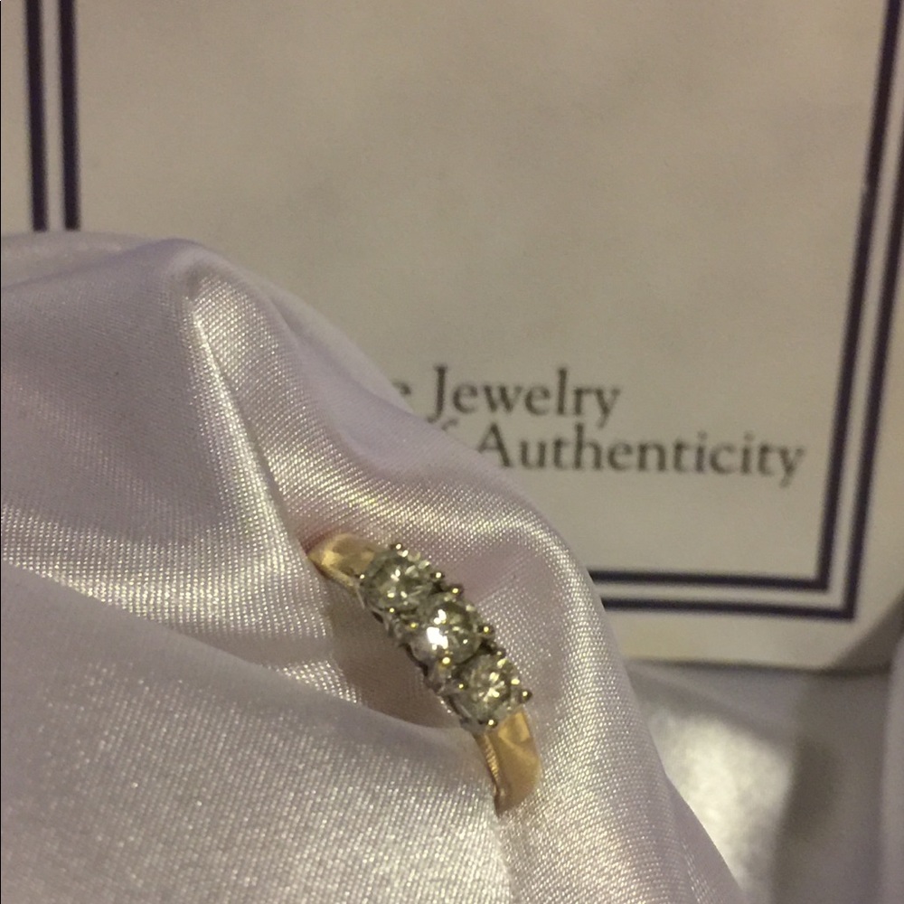 Jc Penney 1 Ct 3- Round Stone 14Kt Yellow Gold